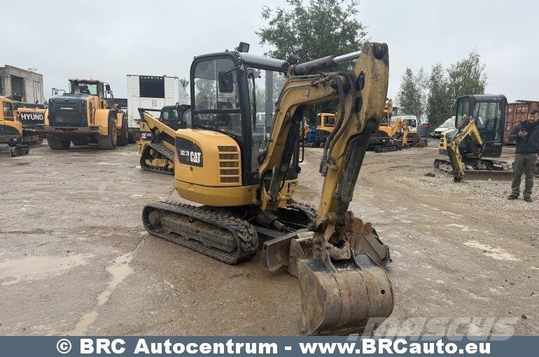 CAT 302.7DCR Mini rýpadla < 7t