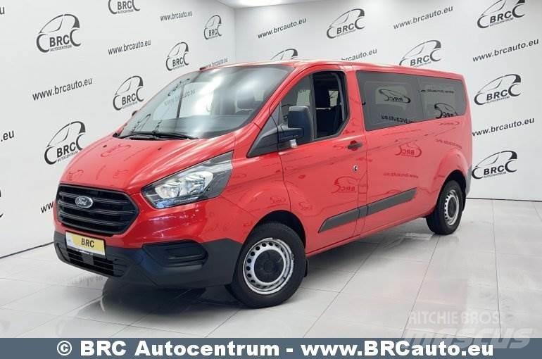 Ford Transit Custom Minibusy