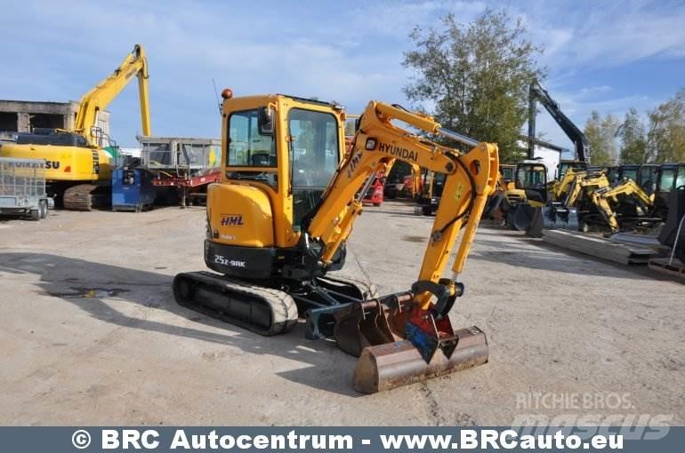 Hyundai R25Z-9AK Mini rýpadla < 7t