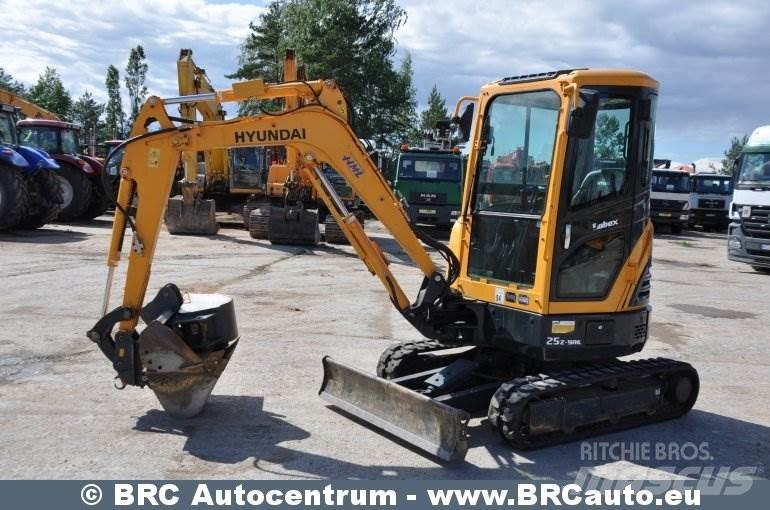 Hyundai R25Z-9AK Mini rýpadla < 7t
