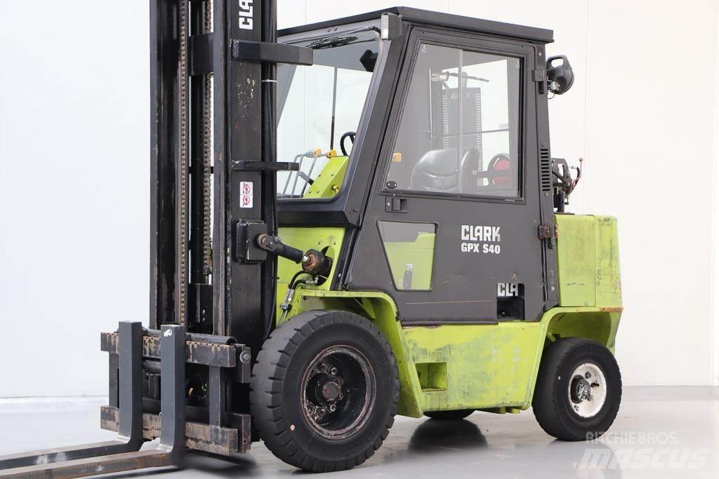 Clark GPX 40 LPG vozíky