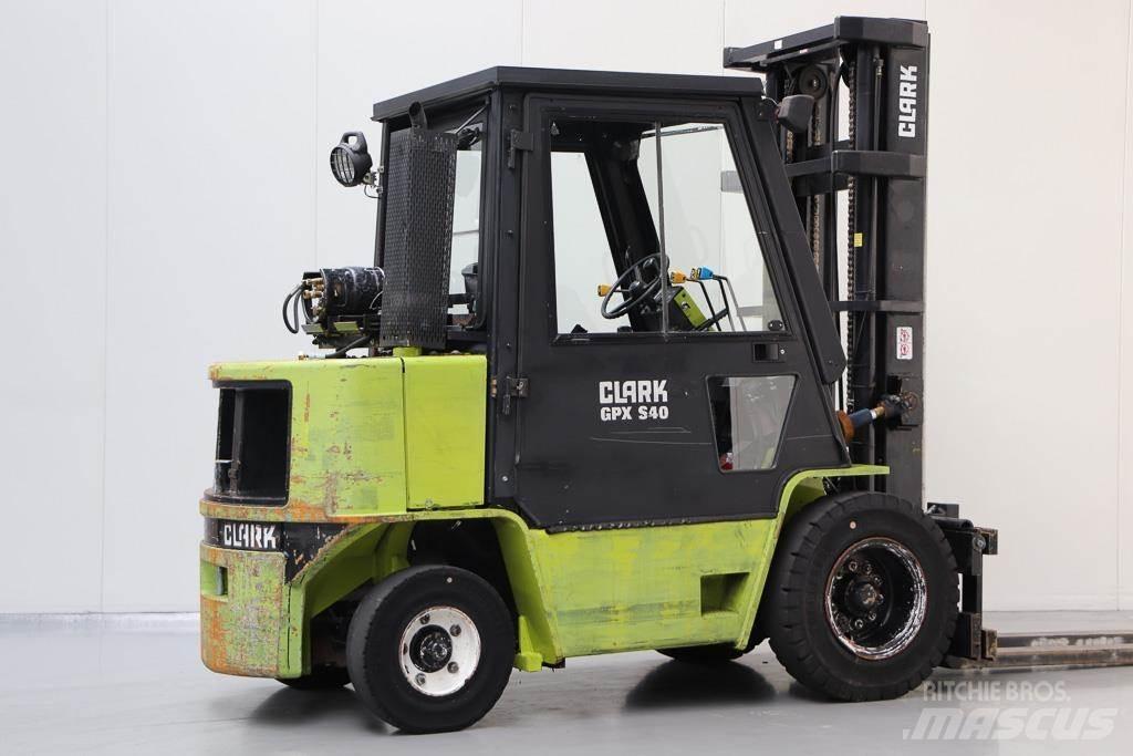 Clark GPX 40 LPG vozíky