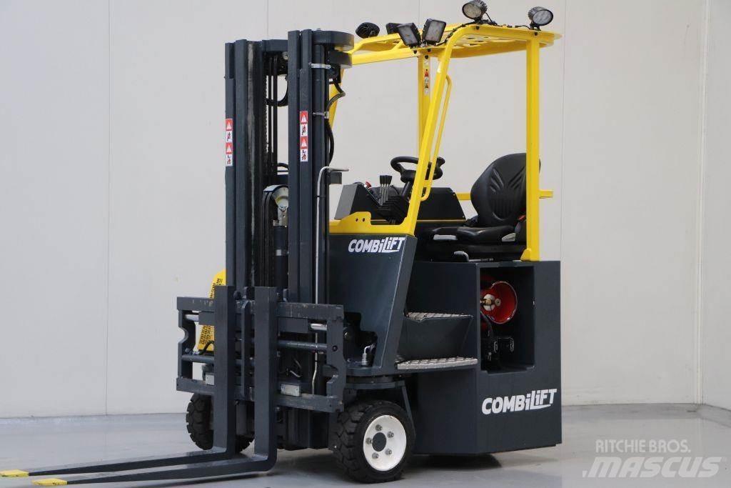 Combilift CB3000 Vysokozdvižný vozík s bočním ložením
