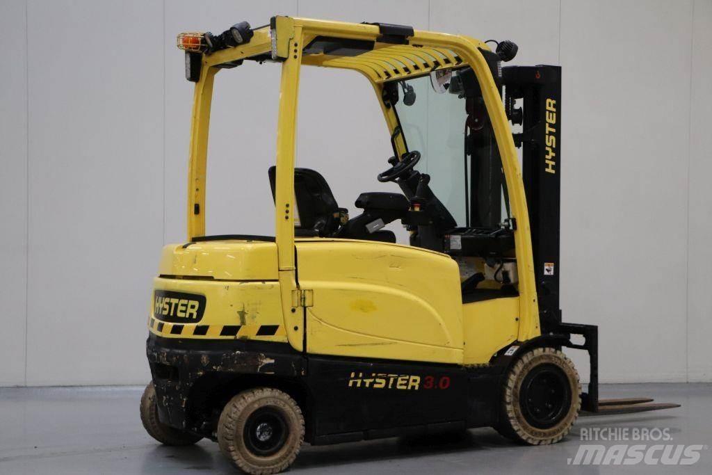 Hyster J3.0XN Akumulátorové vozíky