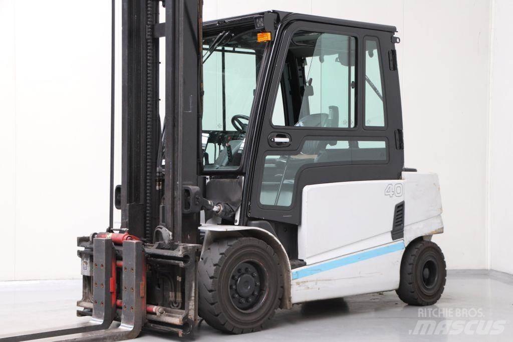 Hyundai 40B-9 Akumulátorové vozíky
