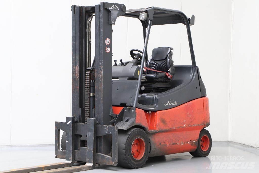 Linde E30S-03/600 Akumulátorové vozíky