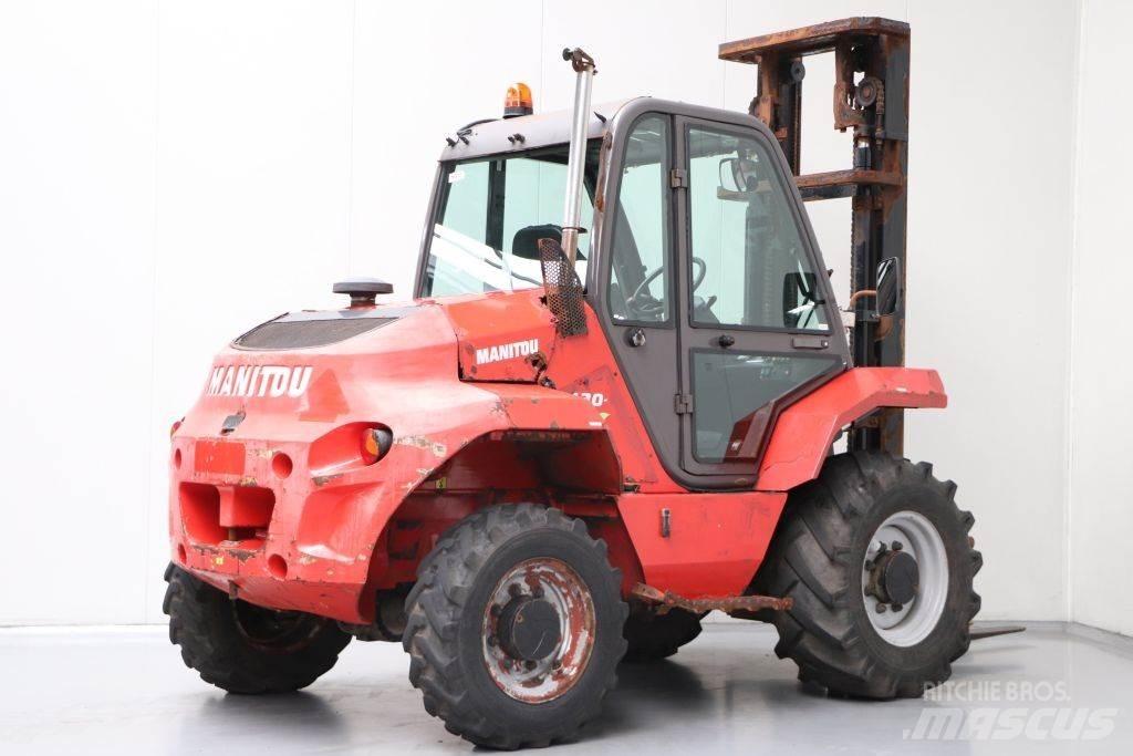 Manitou M30-4 Terénní vysokozdvižné vozíky