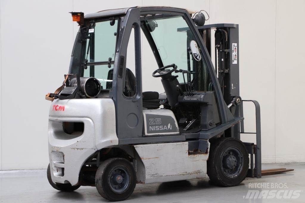 Nissan UD02A25PQ LPG vozíky