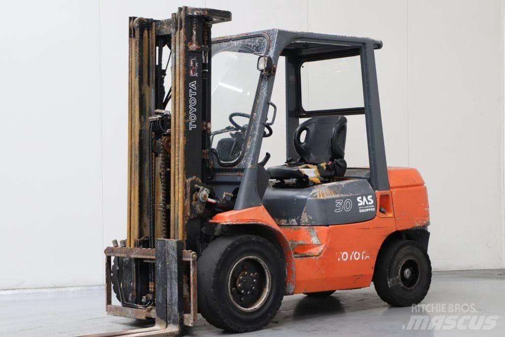 Toyota 62-7FDF30 Dieselové vozíky