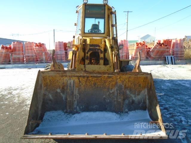 CAT 920 Kolové nakladače