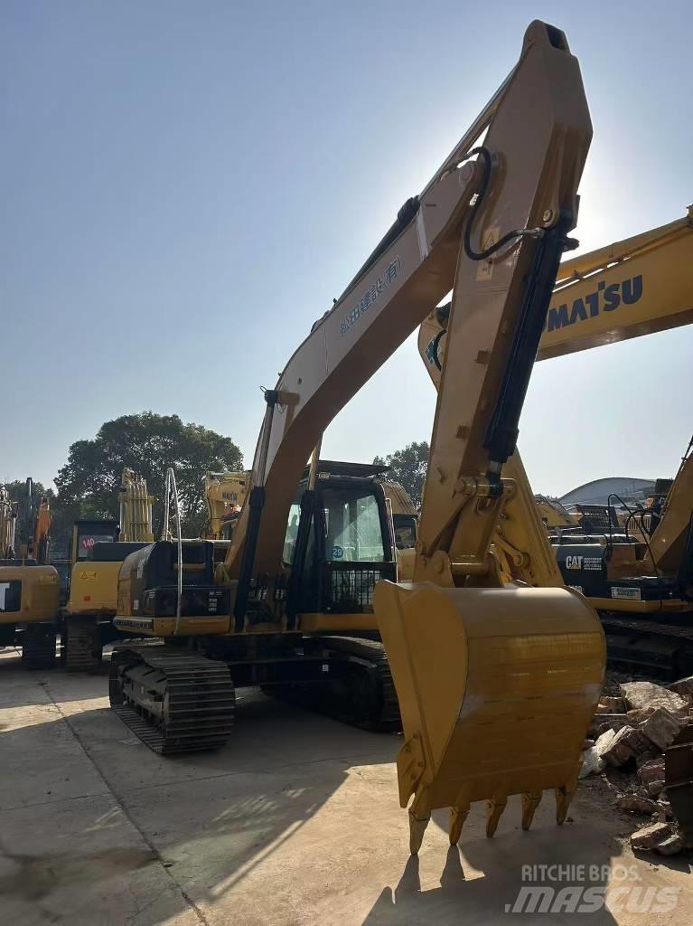 CAT 320 D2 Pásová rýpadla