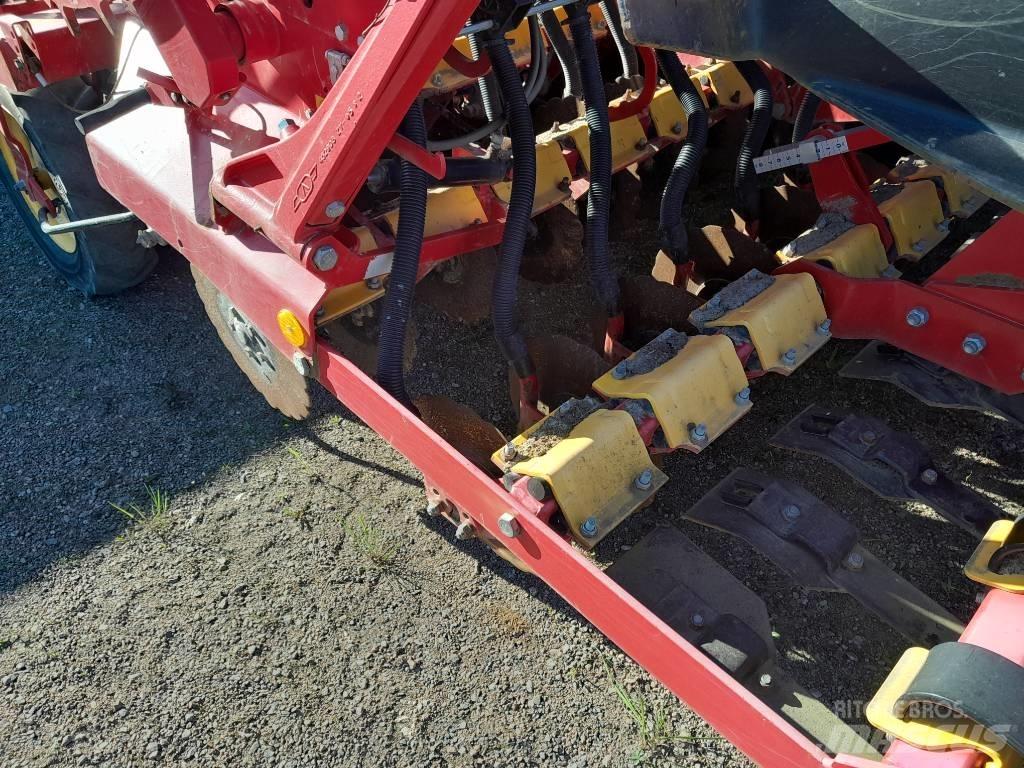 Väderstad Rapid 400 Kombinované secí stroje