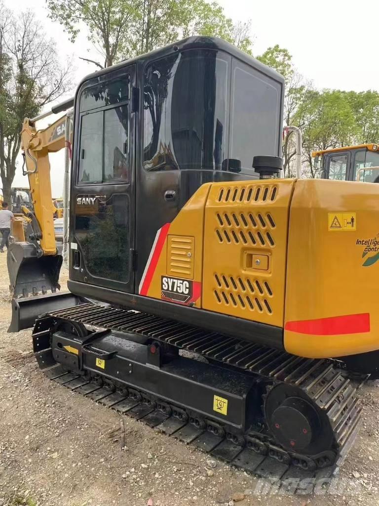 Sany SY75C Midi rýpadla 7t - 12t