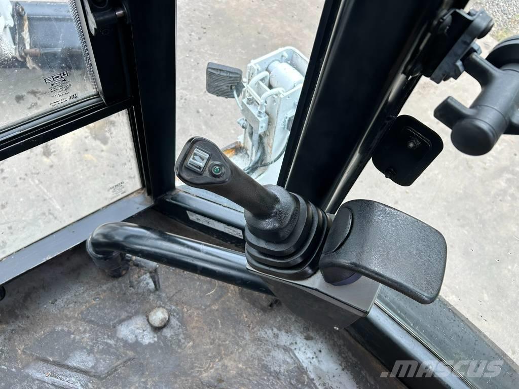 JCB 3 CX Rýpadlo-nakladače