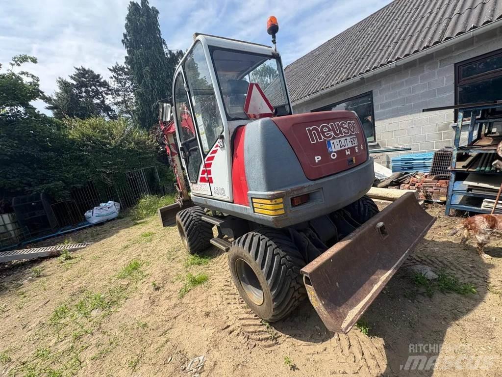 Neuson 6502WD Kolová rýpadla