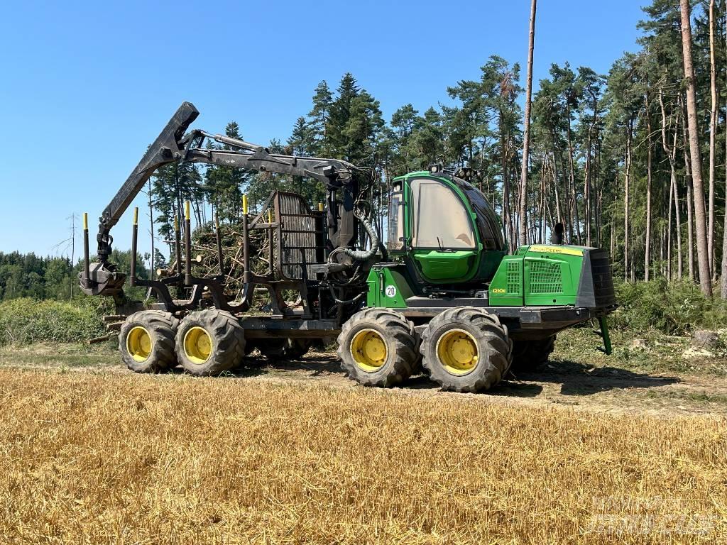 John Deere 1210E Vyvážecí traktory