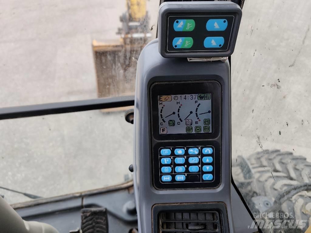 Komatsu PW 160-7E0 Kolová rýpadla