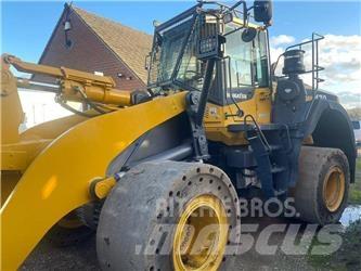Komatsu WA 470 Kolové nakladače