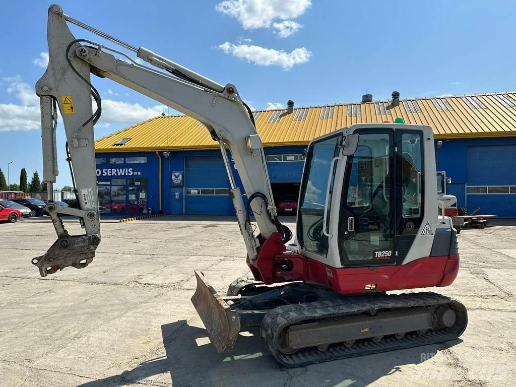 Takeuchi TB250 Mini rýpadla < 7t