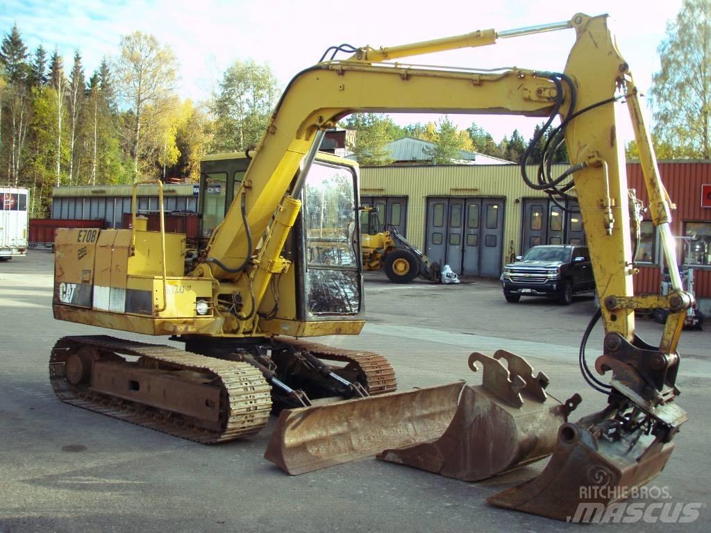 CAT E 70 B Midi rýpadla 7t - 12t