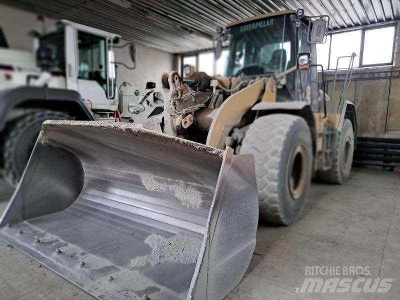 CAT 950 Kolové nakladače