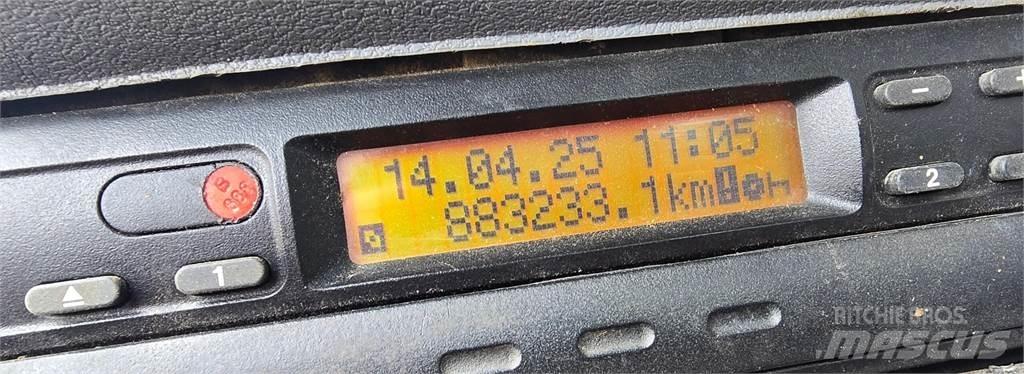 Sisu E12M 8X4 Sklápěče
