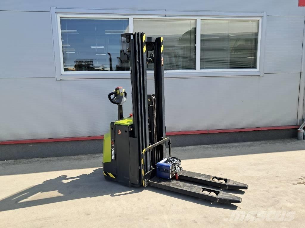 Clark SX 12 Akumulátorové vozíky