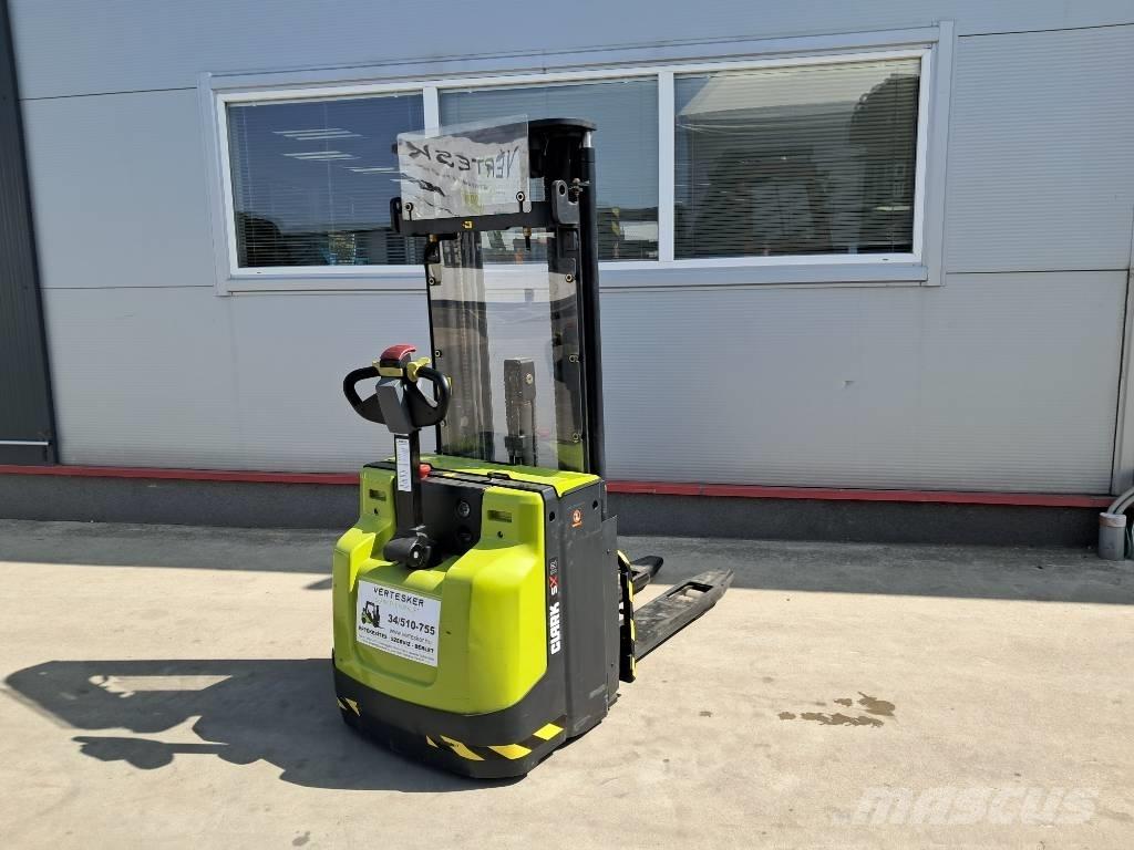 Clark SX 12 Akumulátorové vozíky