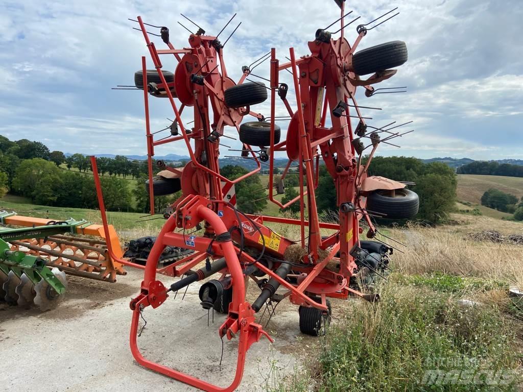 Kuhn GF8702 Obraceče a shrabovače sena