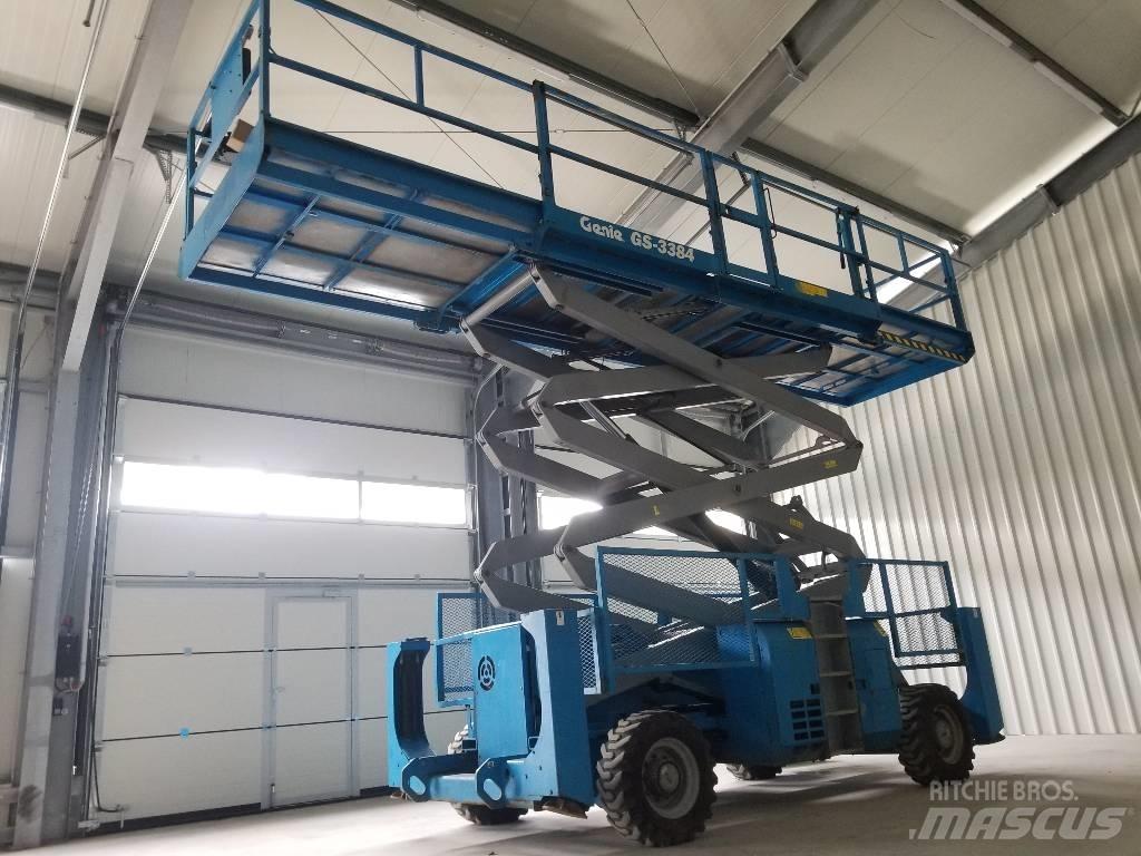 Genie GS3384 RT 4x4 Nůžková zvedací plošina