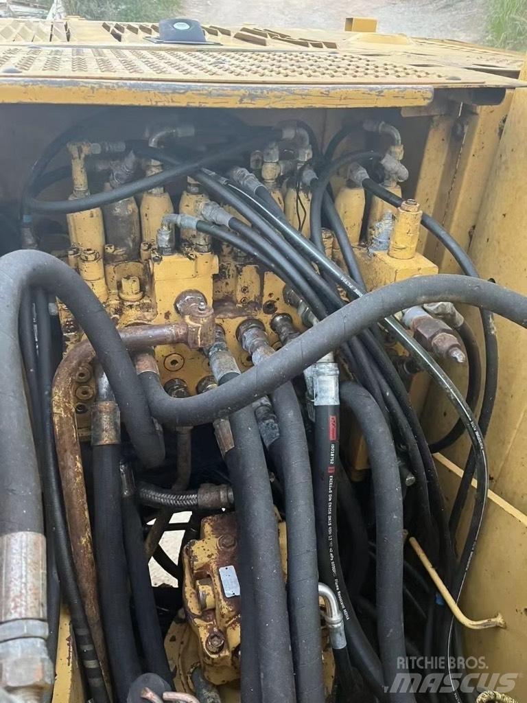 CAT 312 C Pásová rýpadla