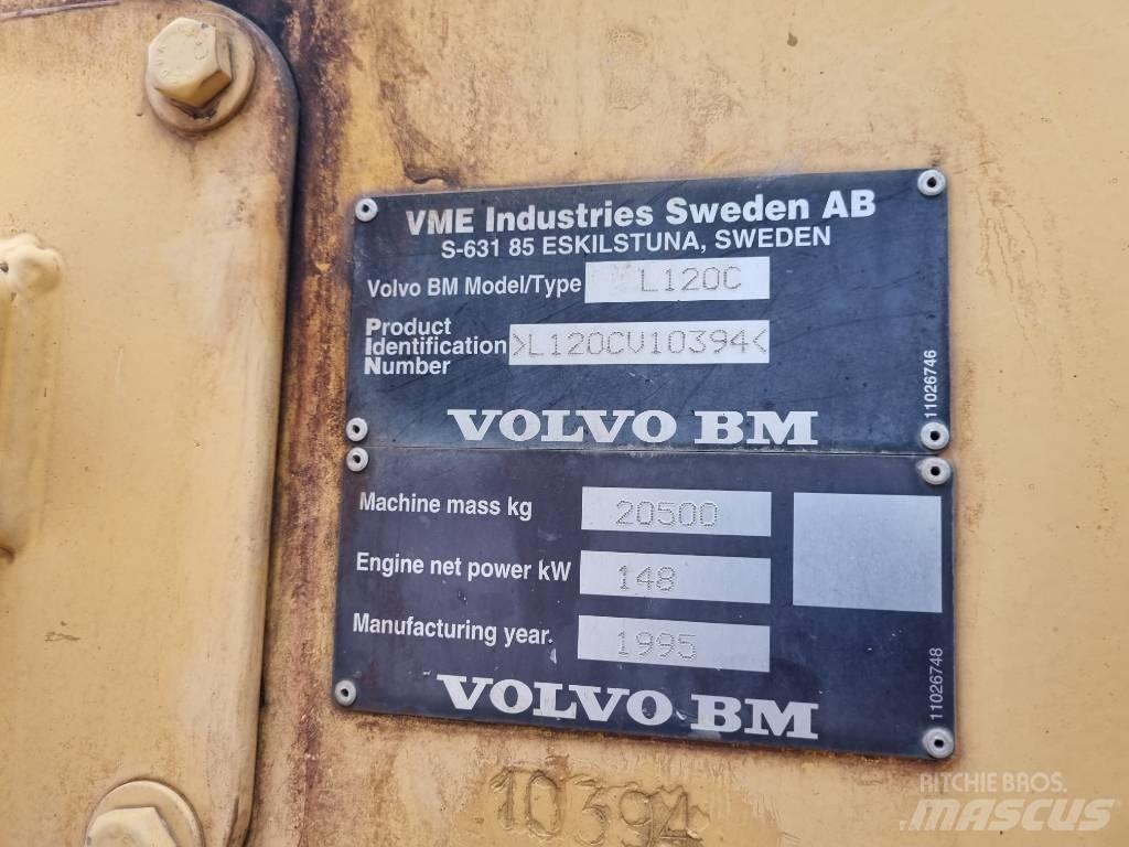 Volvo BM L120C Kolové nakladače