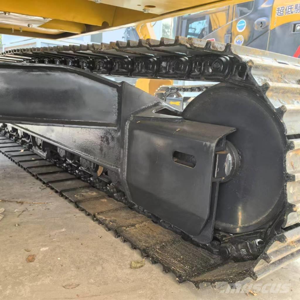 Komatsu PC 130-7 Pásová rýpadla