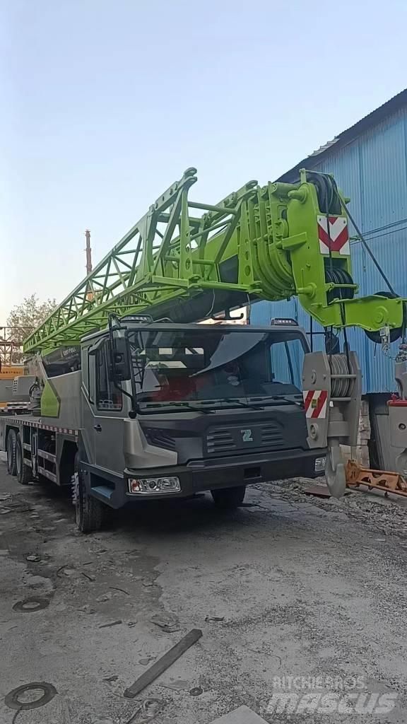 Zoomlion 25吨 Univerzální terénní jeřáby