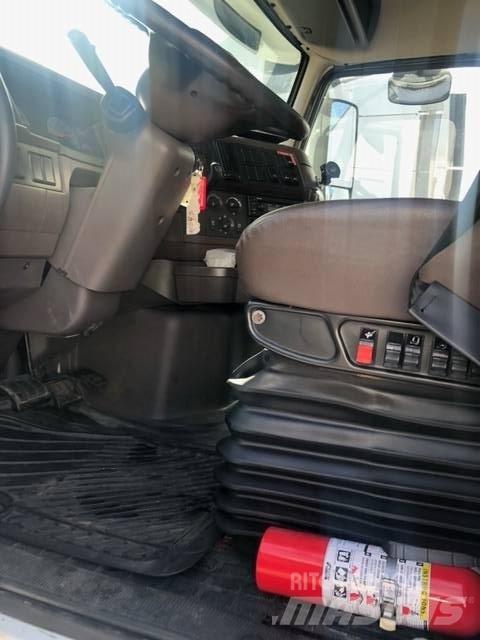 Volvo VNL Tahače