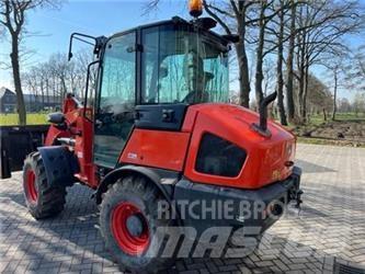 Kubota R 082 Kolové nakladače