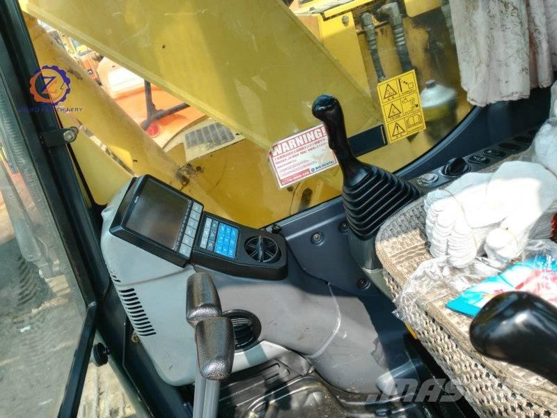 Komatsu PC 128 US-8 Midi rýpadla 7t - 12t