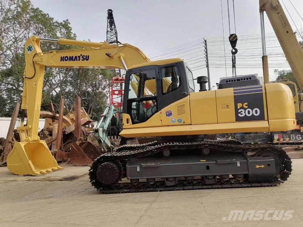 Komatsu PC 300 Pásová rýpadla