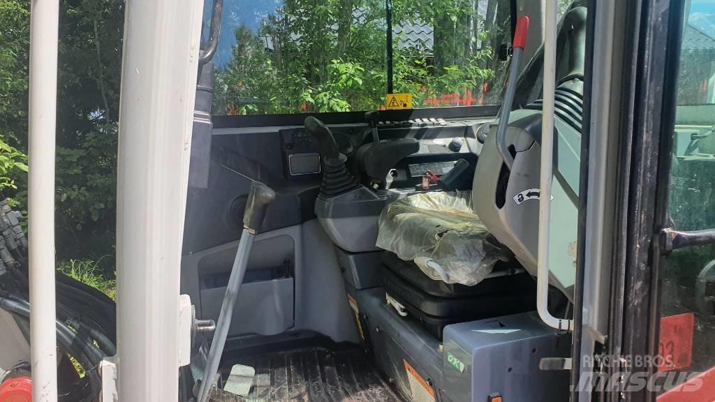 Takeuchi TB230 Mini rýpadla < 7t
