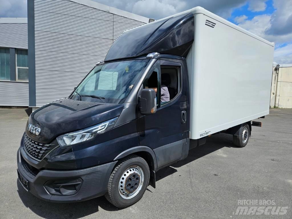 Iveco 35 S 18 Skříňová nástavba