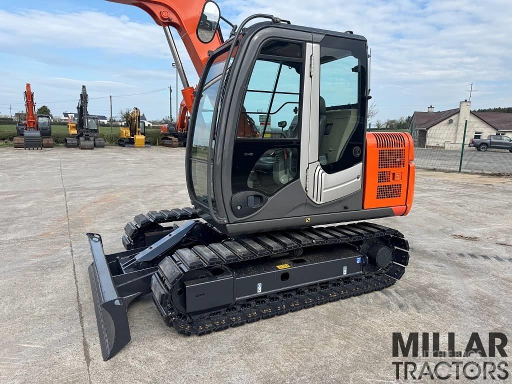 Hitachi ZX 70-3 Midi rýpadla 7t - 12t