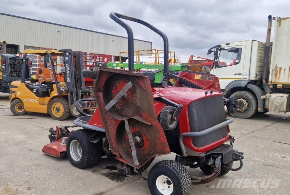 Toro R3240T Sekačky s nulovým poloměrem otáčení