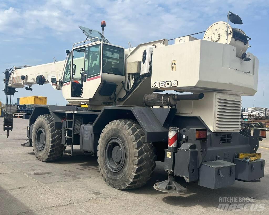 Terex A 600 Jeřáby pro těžký terén