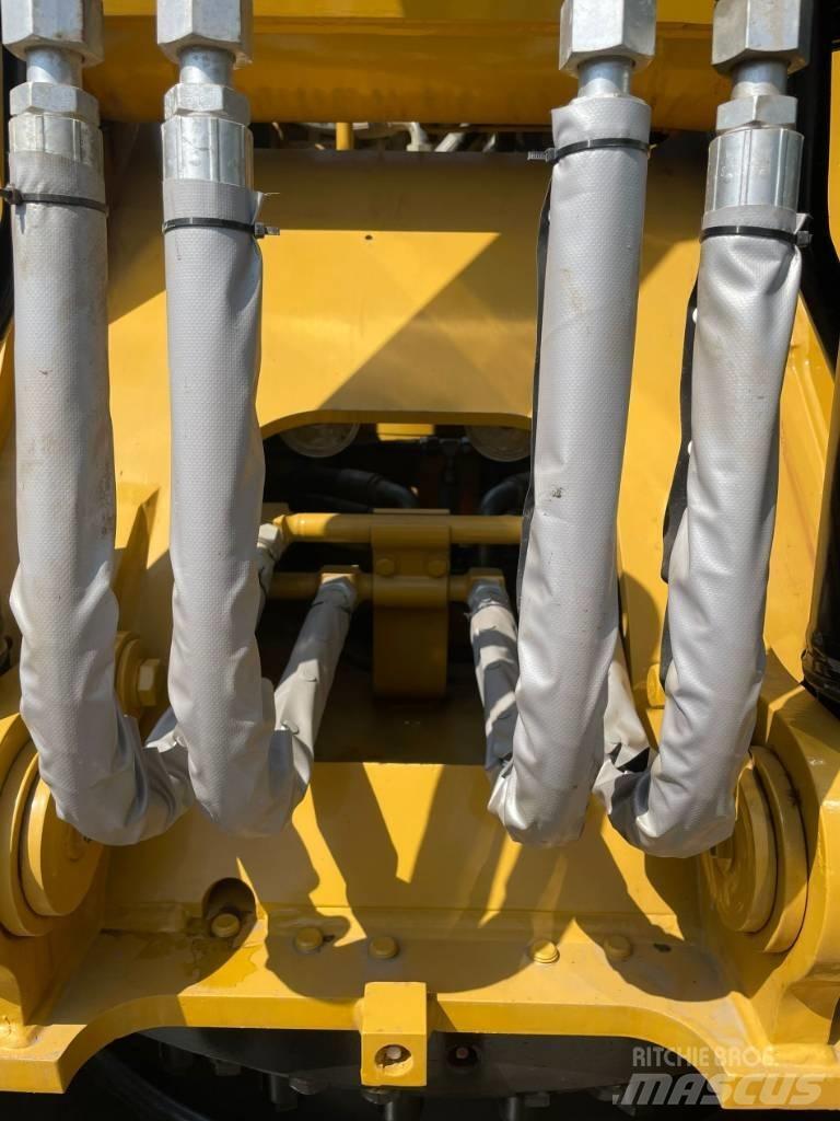 CAT 320 GC Kolová rýpadla