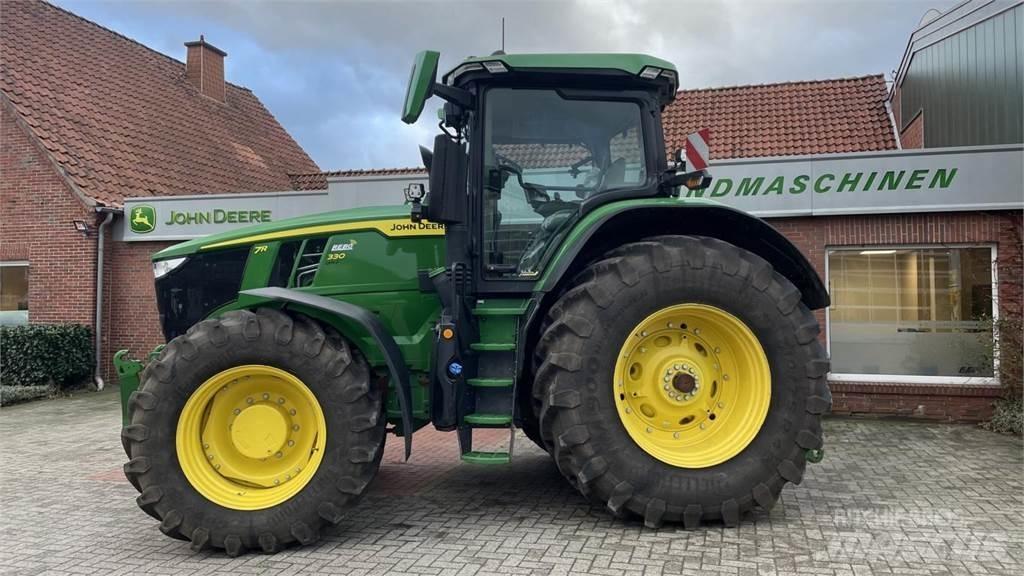 John Deere 7R330 Traktory