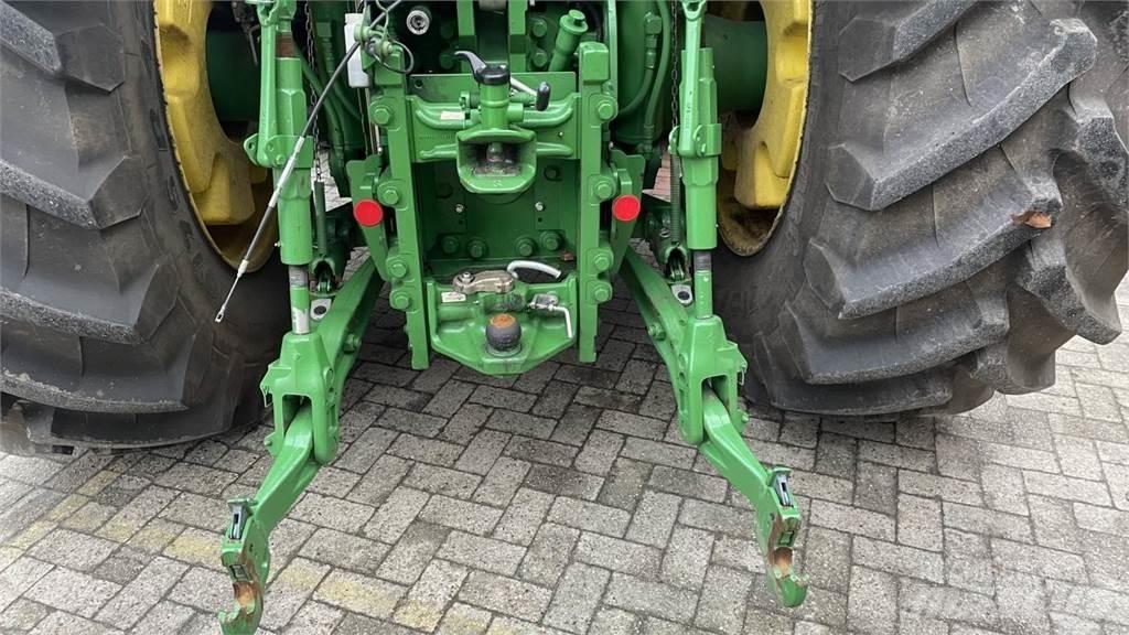 John Deere 7R330 Traktory