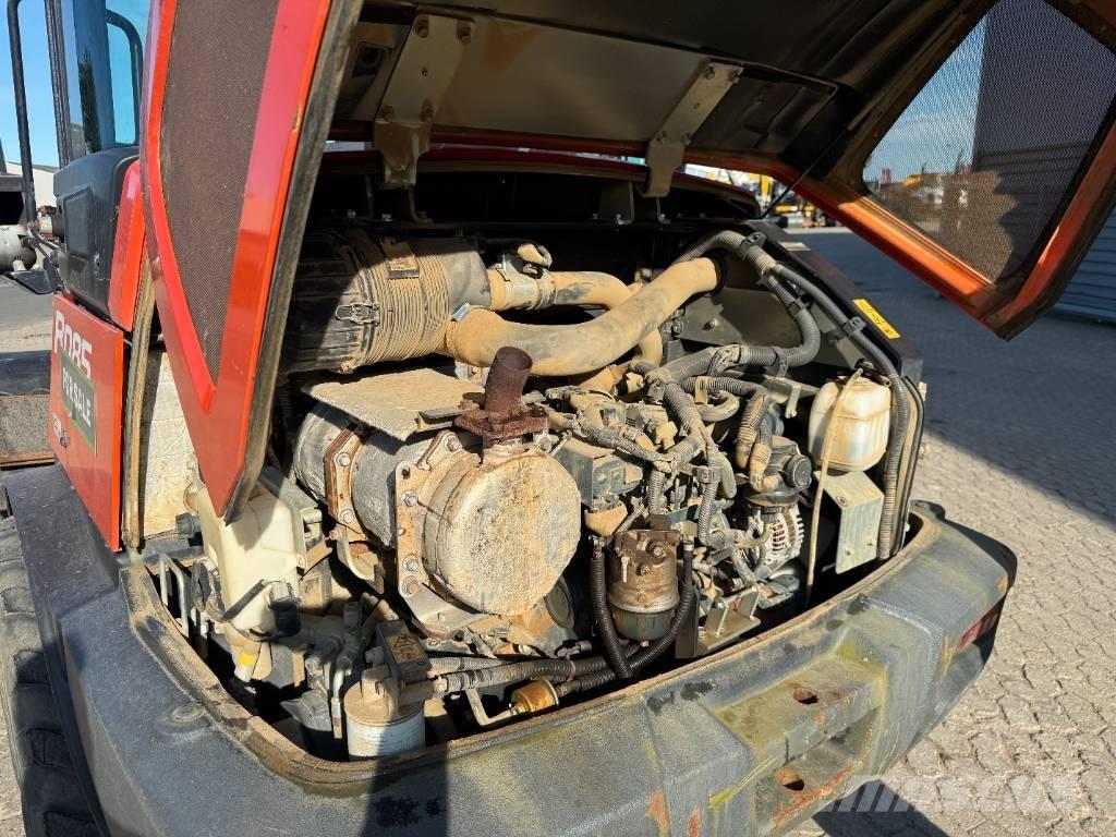 Kubota R085 Kolové nakladače