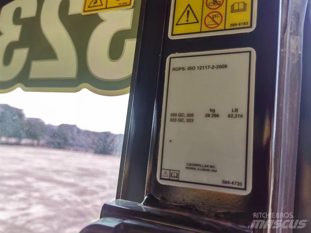 CAT 2022 CAT 323 Kolová rýpadla