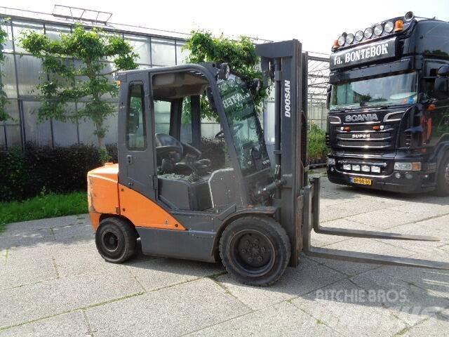 Doosan D35C-7 Dieselové vozíky