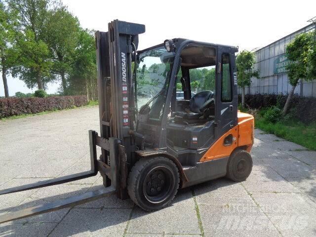 Doosan D35C-7 Dieselové vozíky